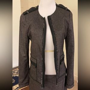 NWT Elie Tahari Grey tweed two piece skirt suit size 6